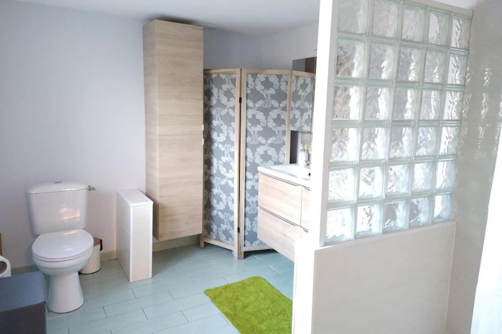 Maison Agreable Avec Stationnement Privatif 昂古莱姆 外观 照片
